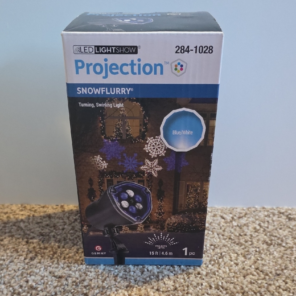 Ourdoor LED Projection Light with Blue and White Snowflurry Display
